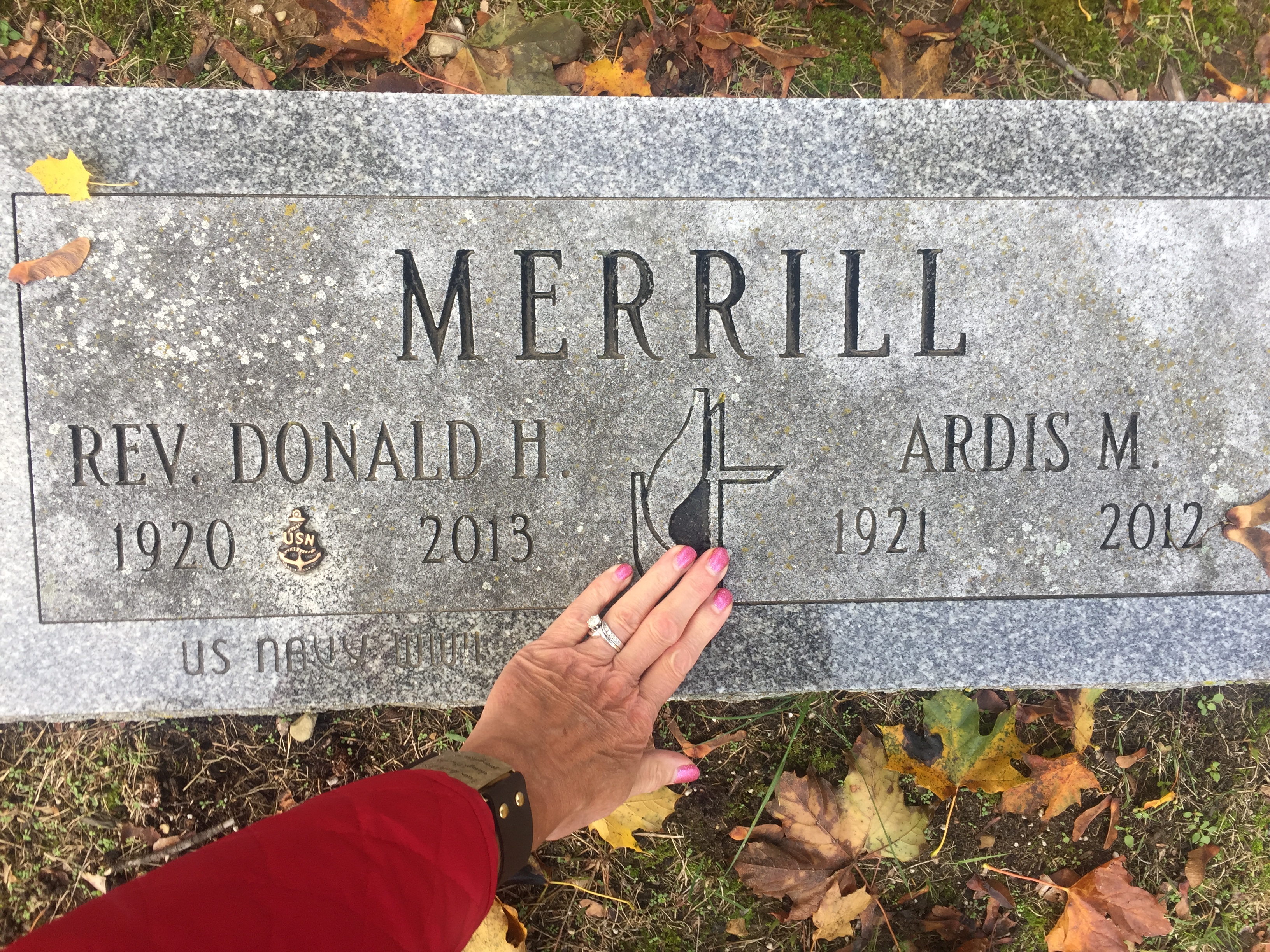 legacy Grave of Merrill - Rev. Donald H. 1920-2013 - ardis M. 1921-2012